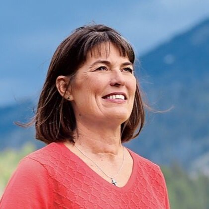 She Died and Visited Heaven? Doctor’s Near-Death Experience Sheds Light on Life After Death – Video
