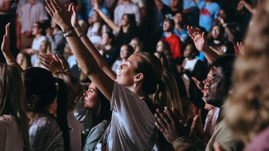 Over 6,000 ‘Ole Miss’ Students Praise Jesus, Some Baptized At ‘Unite US’ Event: ‘God Is On the Move’